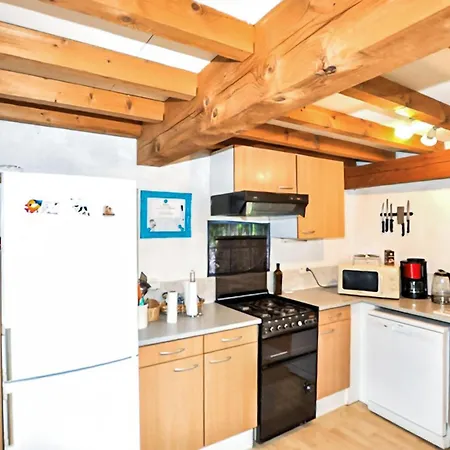 Holiday home Pet Friendly In Saint-benoit