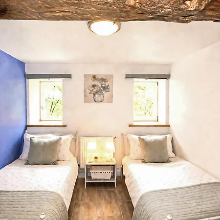 Holiday home Pet Friendly In Saint-benoit Saint-Benoit (Aude)